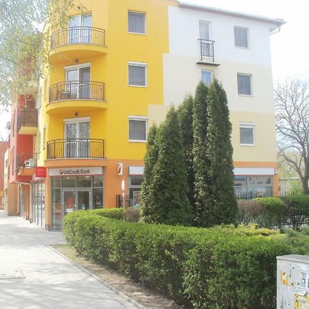 Apartman Otto Hajduszoboszlo Exterior photo