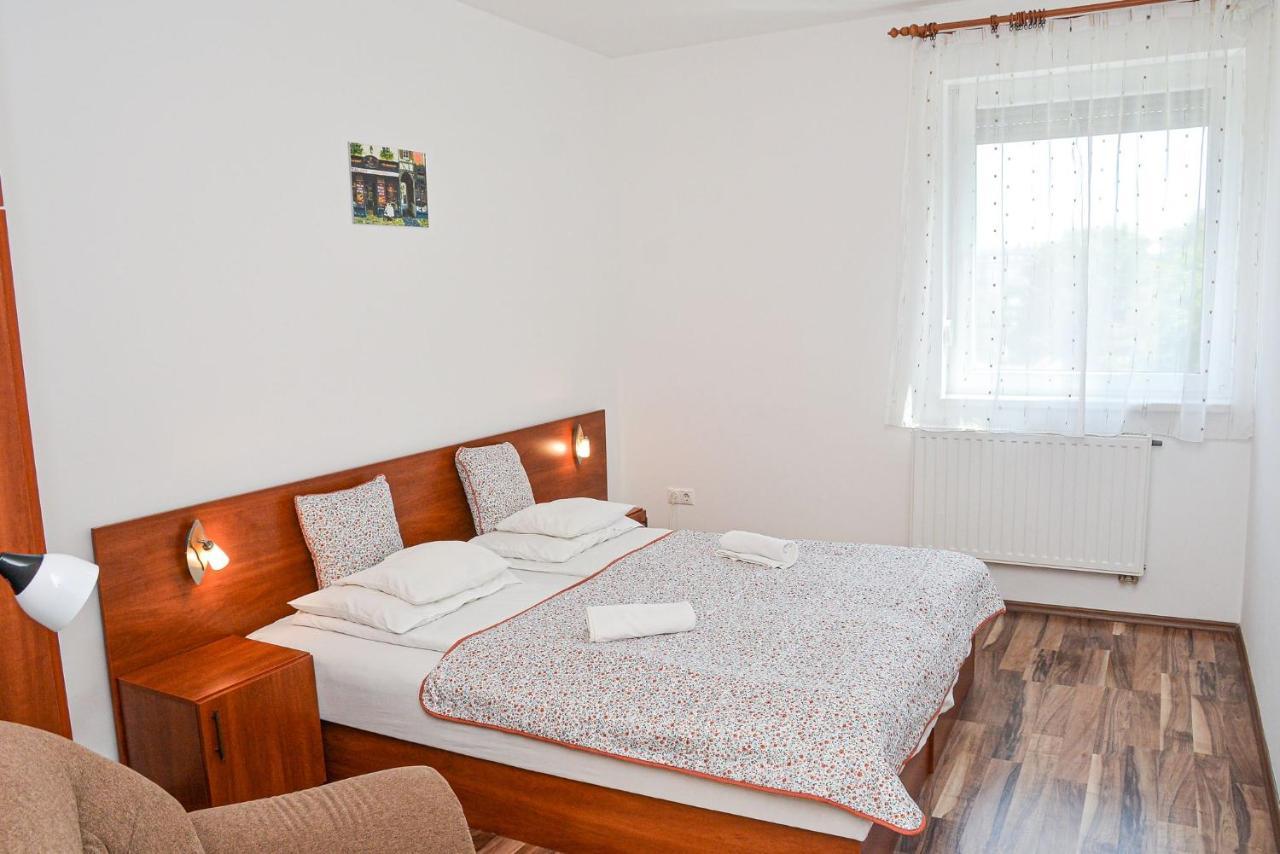 Apartman Otto Hajduszoboszlo Exterior photo