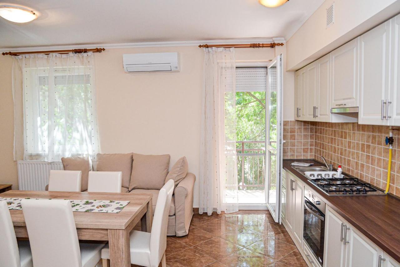 Apartman Otto Hajduszoboszlo Exterior photo