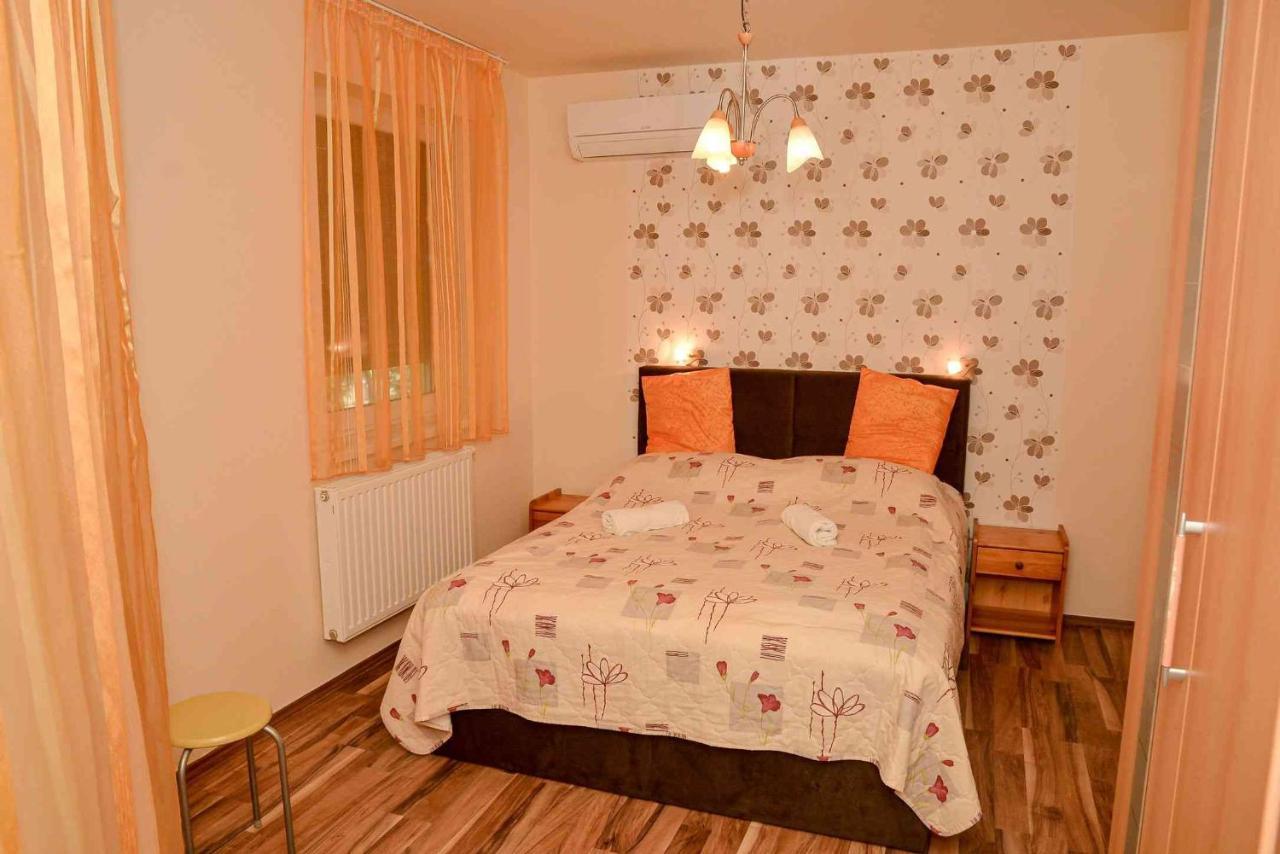 Apartman Otto Hajduszoboszlo Exterior photo